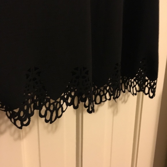 Black dress - Picture 5 of 8